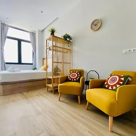 Florit Flats - The Cabanyal Suites 01 *